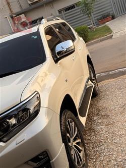 تۆیۆتا لاندكروزر پرادۆ